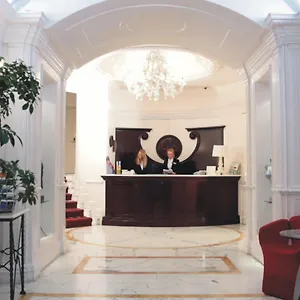 vizitați hotelul